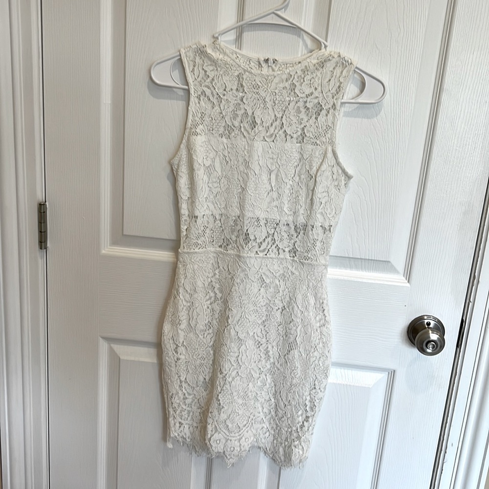 Worn once Soft white lace mini dress XS. Great for special event or Graduation!